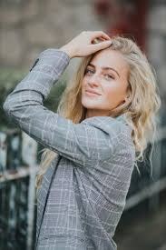 Paula R.